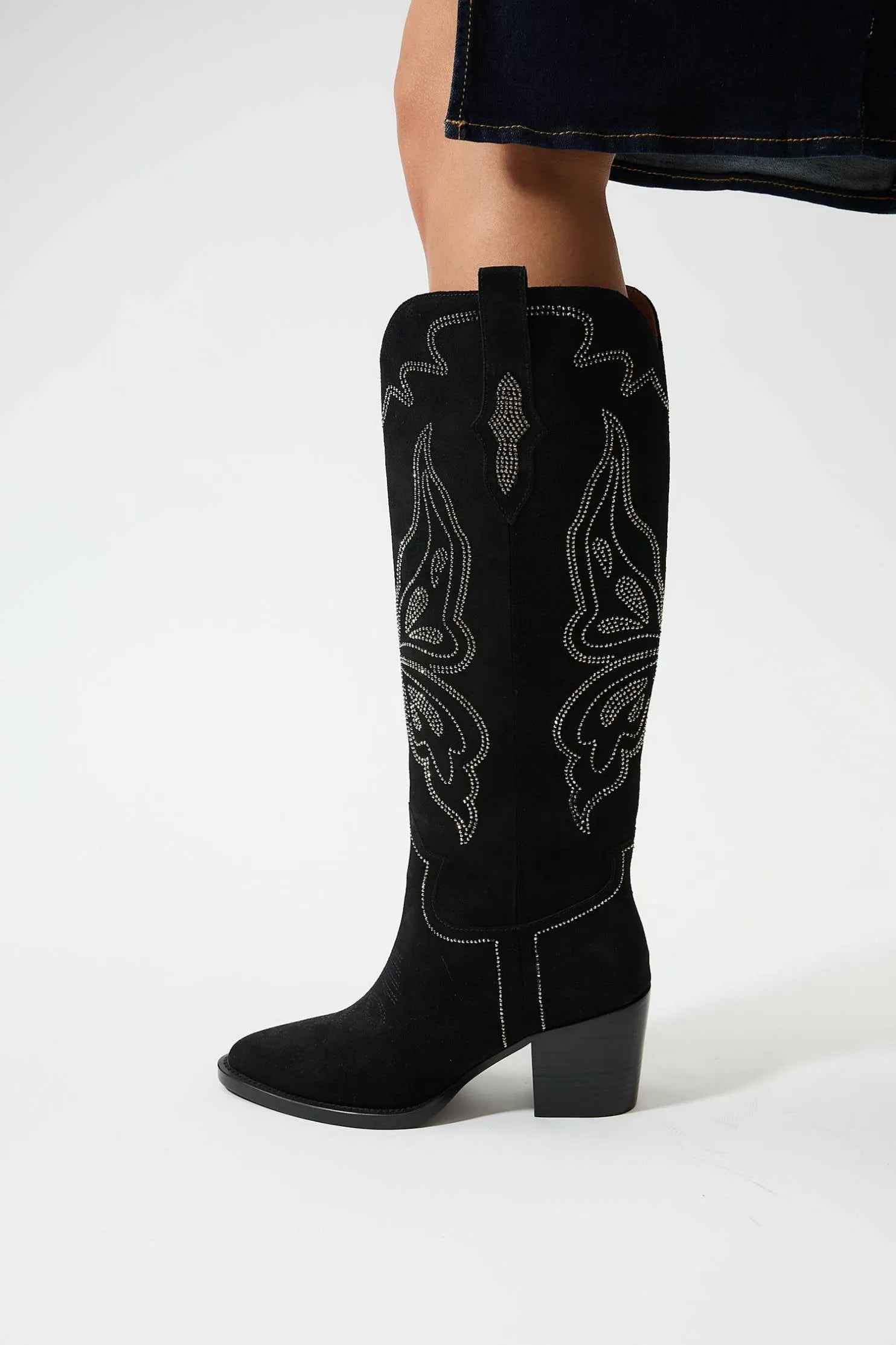 Amaltheia Black