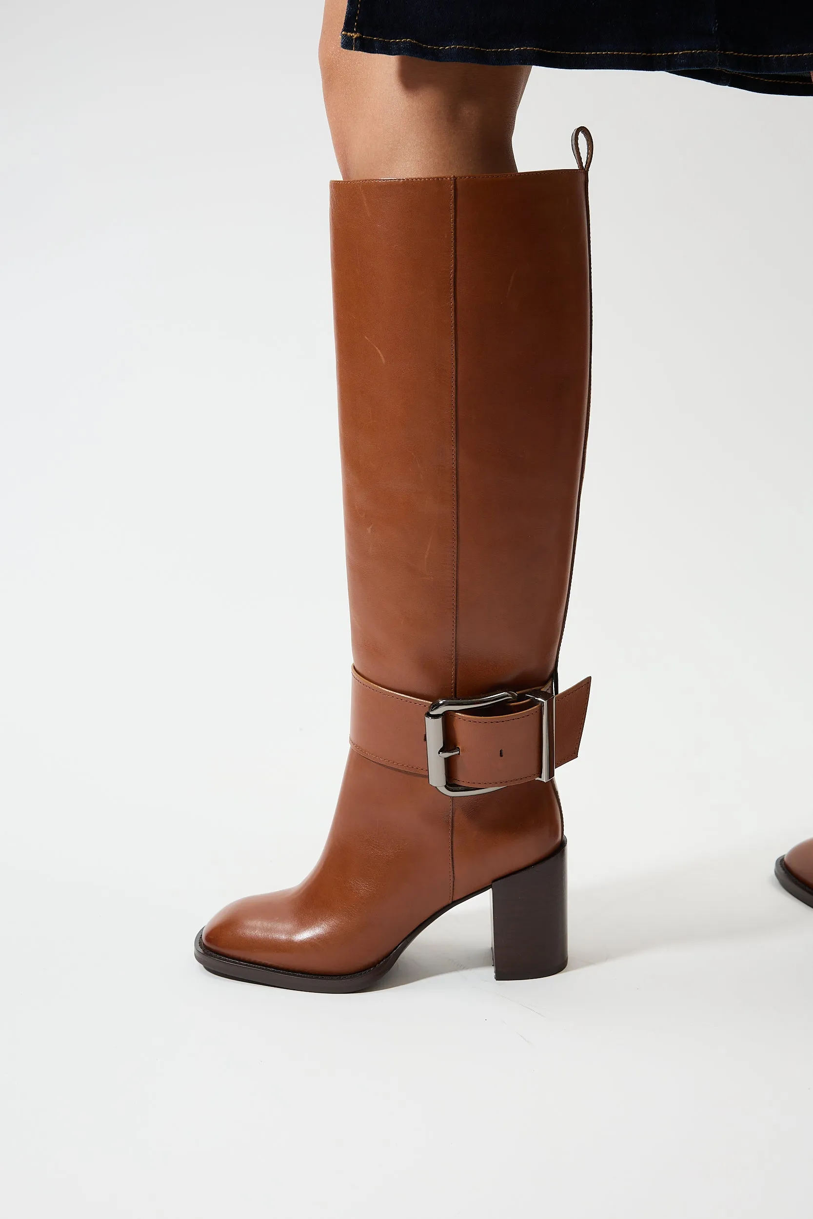 Nefeli Brown