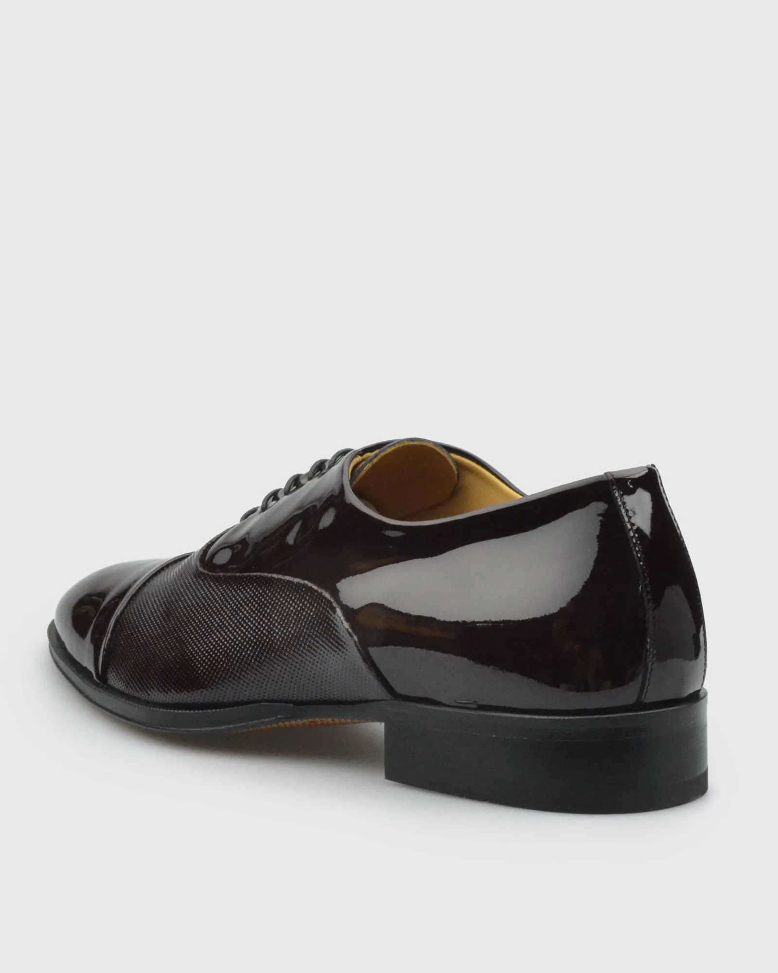 VINCENT & FRANKS VFS22 MAROON PATENT DERBY SHOE